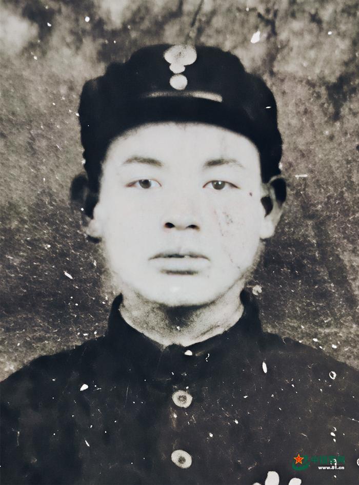 年轻时的黄祥墟。图片由受访者提供