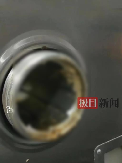 浙江余姚一学校食堂绞肉机发现活蛆 目前已对食堂进行全面消杀、清理