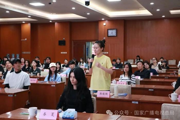 范丞丞、杨超越、陈都灵等34名演员参加培训班!增加税法课学时,广电总局邀律师讲解实务案例