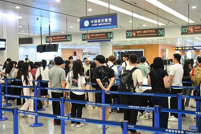 今起试行,中国单方面免签“朋友圈”再增4国