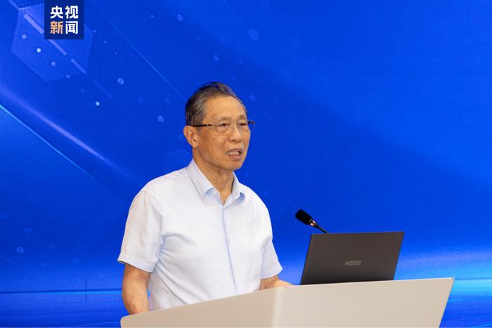 钟南山:对待当前新冠疫情要像流感一样 不要慌