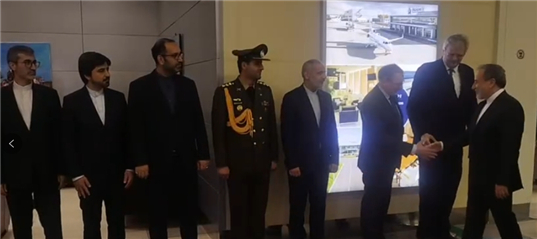 伊朗外长抵达莫斯科 将与普京会面