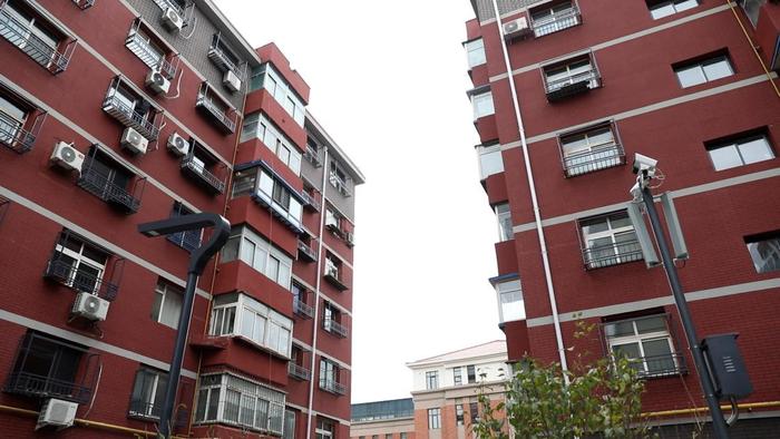 久安社区的楼体外墙换上了新保温层。大东区委宣传部供图