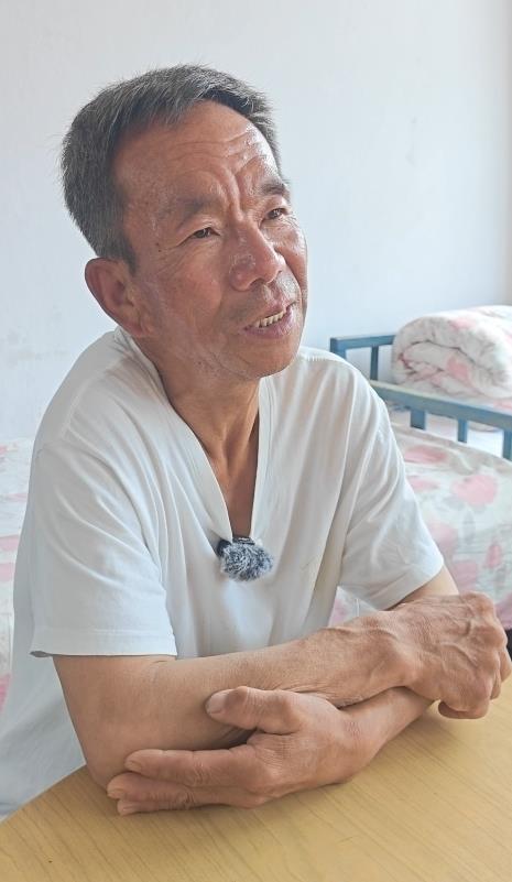 写《我的母亲》的大爷再忆母亲:她住窑洞将8个孩子拉扯大,过世前都没吃上一口白面,我觉得很亏欠