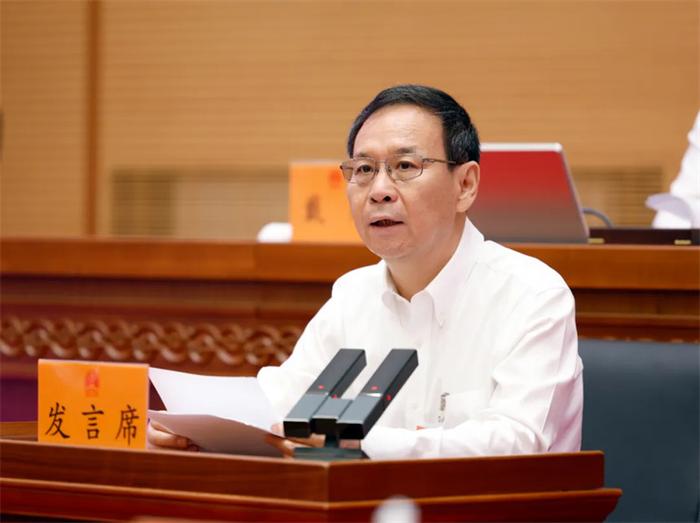 甘肃省监委向省十四届人大常委会报告专项工作