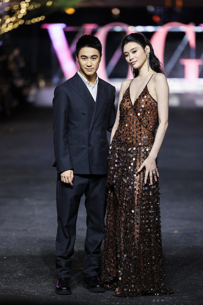 何猷君和妻子奚梦瑶 图据视觉中国