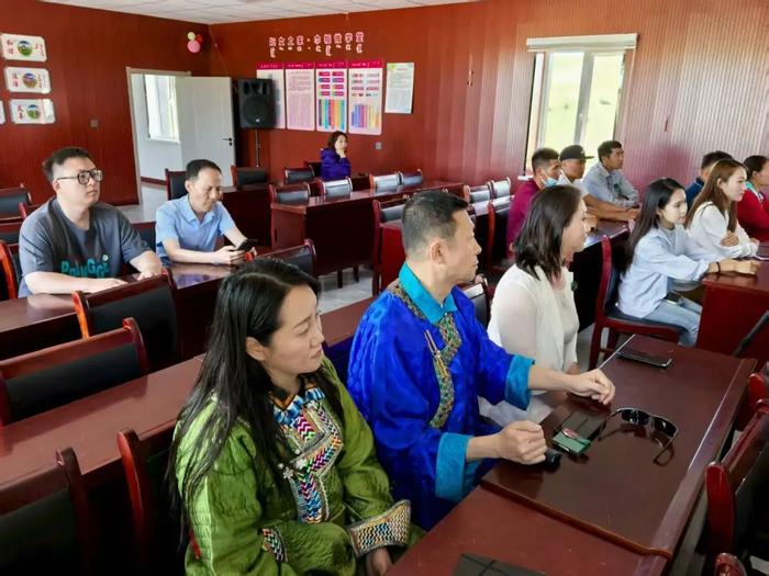 “草原一世情”公益捐赠活动