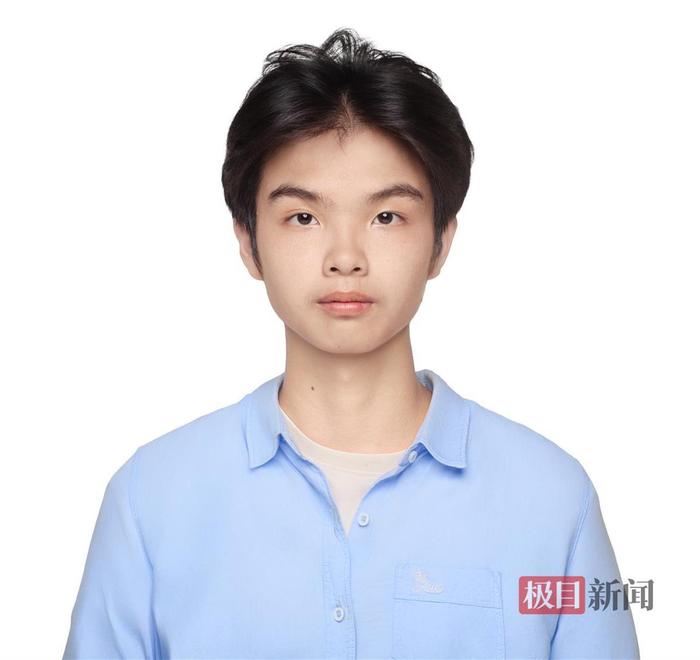 17岁高中生勇救六旬婆婆时不幸溺亡,已被认定为见义勇为,母亲:儿子不会游泳,本能反应去救人
