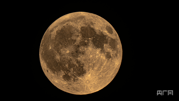 2022年11月8日的月亮 w700d1q75cms.jpg?by=cms_fixed_width