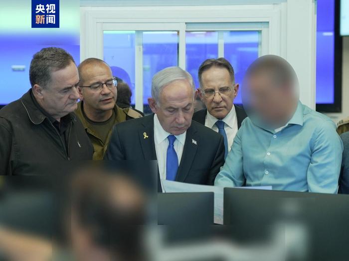 △以色列总理内塔尼亚胡与国防部长等现场观摩袭击行动。