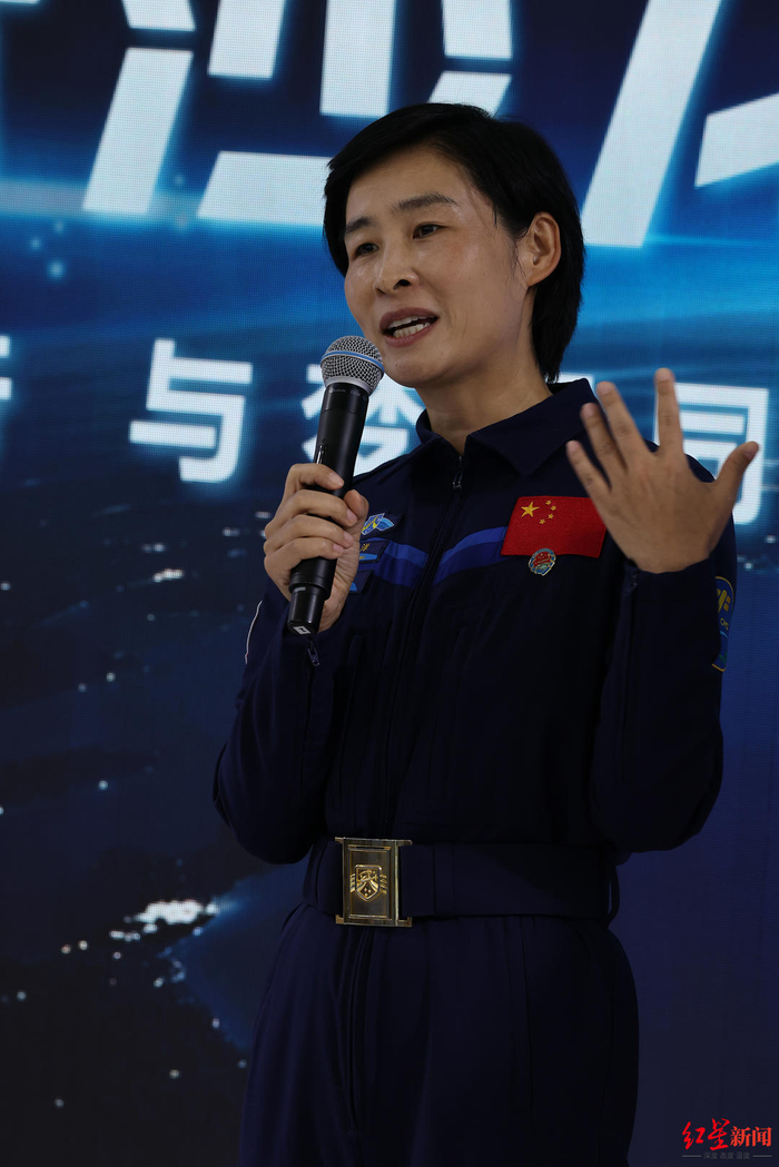 航天员刘洋长春航展讲述:曾在神九任务前向爱人托付 “若回不来,替我照顾父母”