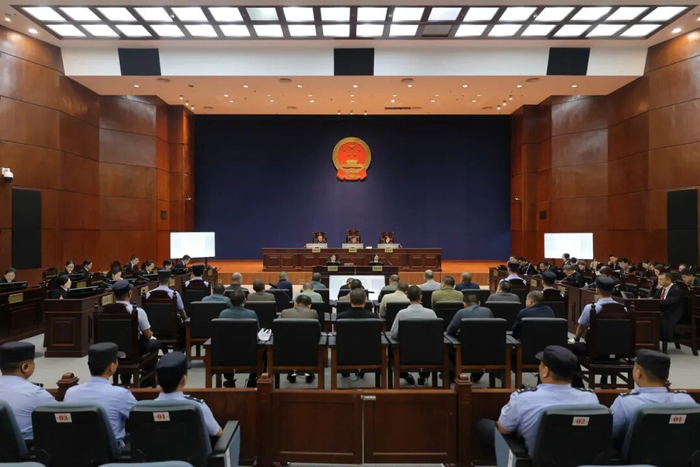 白家犯罪集团主案一审开庭