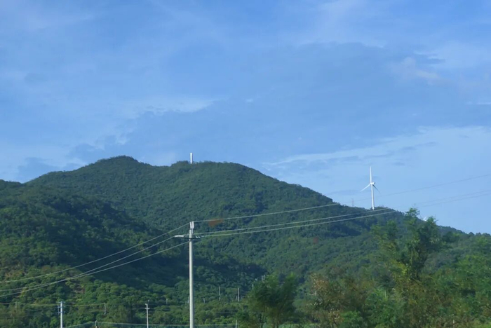 广东沿海数台风电机组被台风吹倒,行业人士:风力远超当年设计标准极限,实属天灾