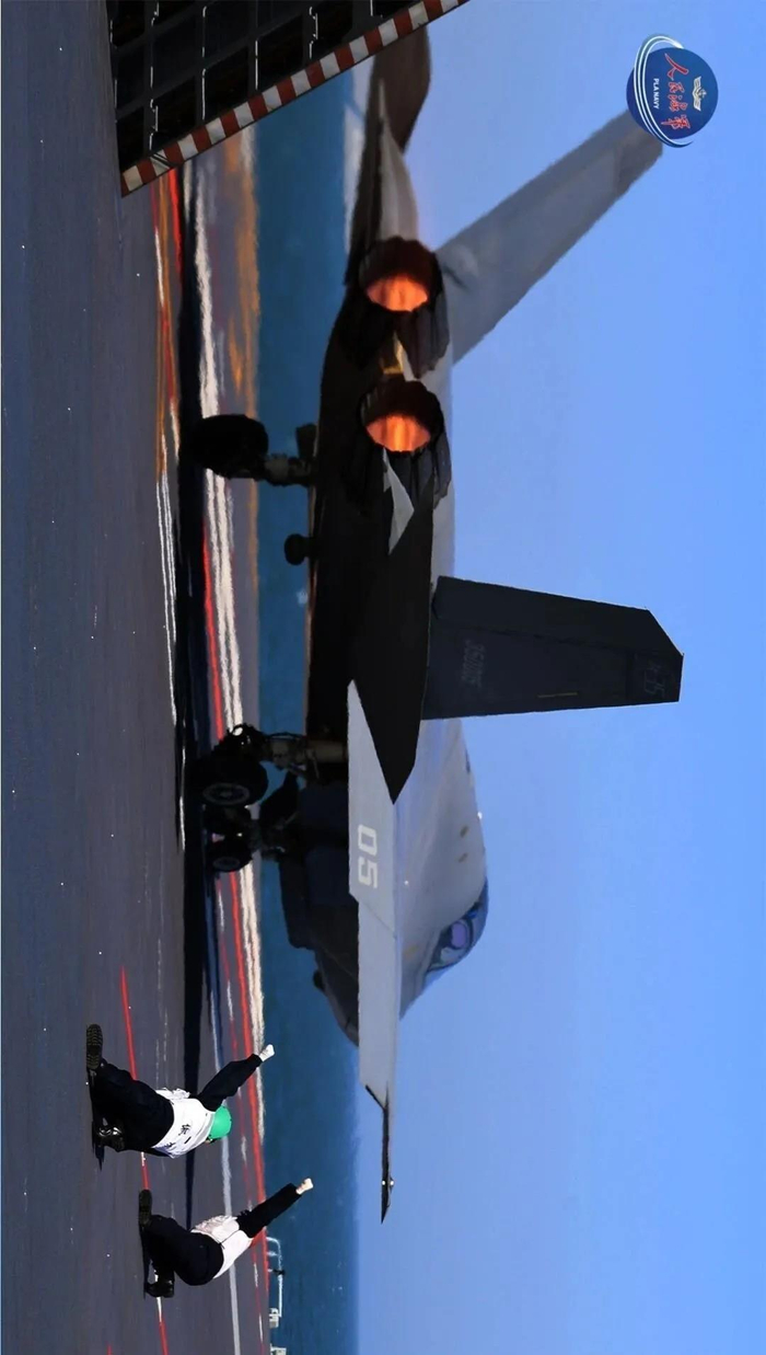 首次亮相阅兵半个月后，空警-600福建舰弹射画面公布