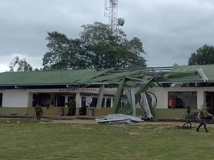 哥伦比亚一陆军基地遭到袭击 8名士兵受伤
