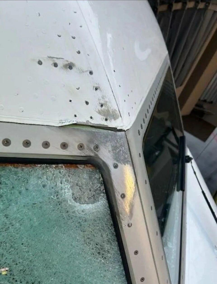 万米高空美一波音客机风挡玻璃破裂,机上140人 专家:或被陨石或残骸击中