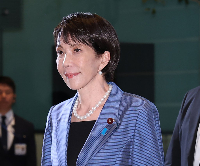 日本首相高市早苗举行就任后首次记者会