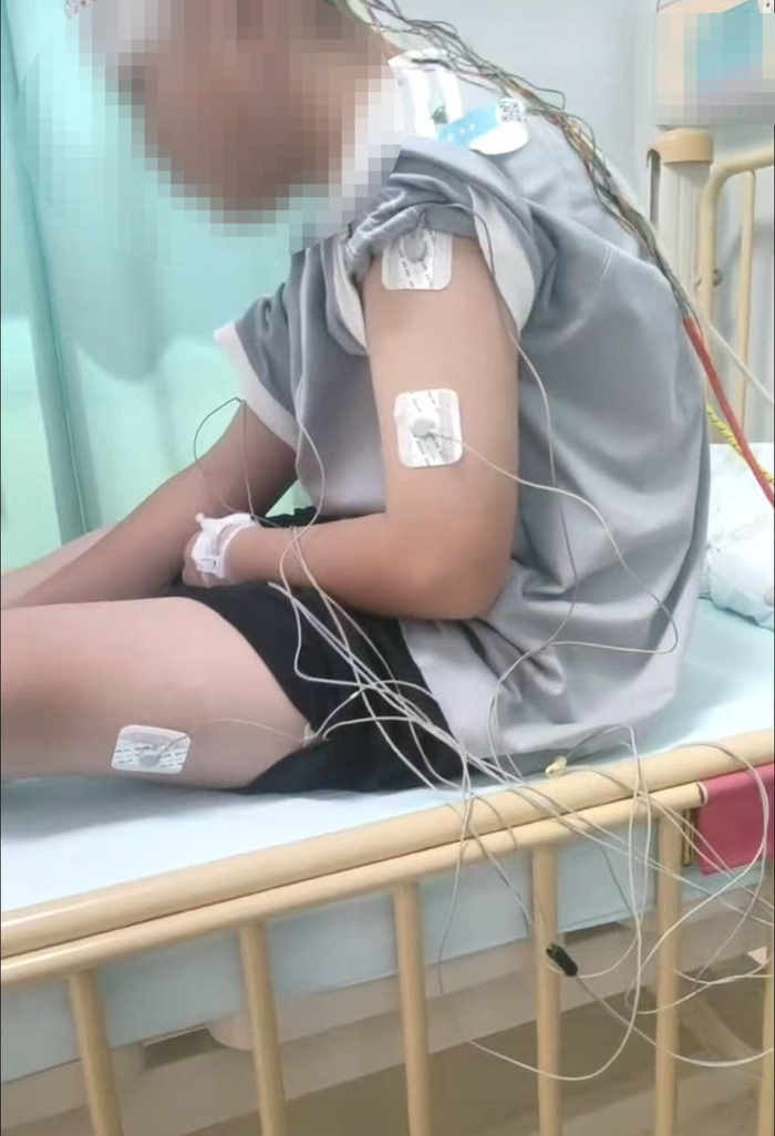 云南昭通一小学多名学生出现头晕、呕吐等症状,病情反复1月有余,病因未明 当地:县、市教育局正处理