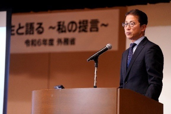 气笑了!日本外务省泼脏水:利用美国关税,中方假装维护自由贸易