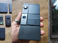 胎死腹中的谷歌“Project Ara”模块化手机原型曝光:骁龙 810 芯片,模块可用 SIM 卡针插拔