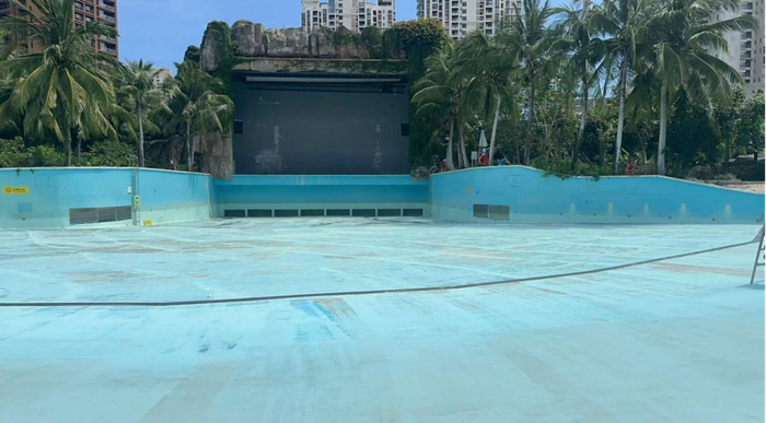 幼童独自在水乐园涌浪池深水区游玩溺亡,调查报告:救生员未及时发现,亲属监护失职