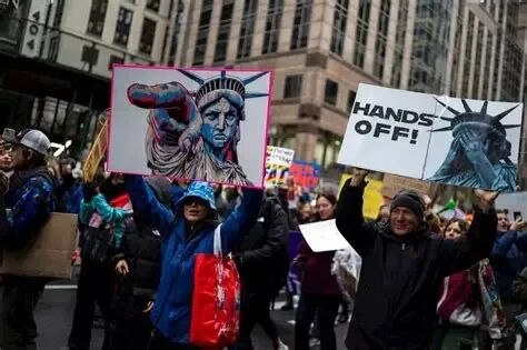 特朗普的大麻烦来了