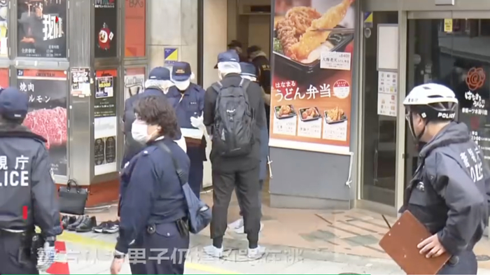 日本东京突发持刀伤人事件!40多岁女子被刺致重伤,紧急送医,嫌犯行凶后逃逸
