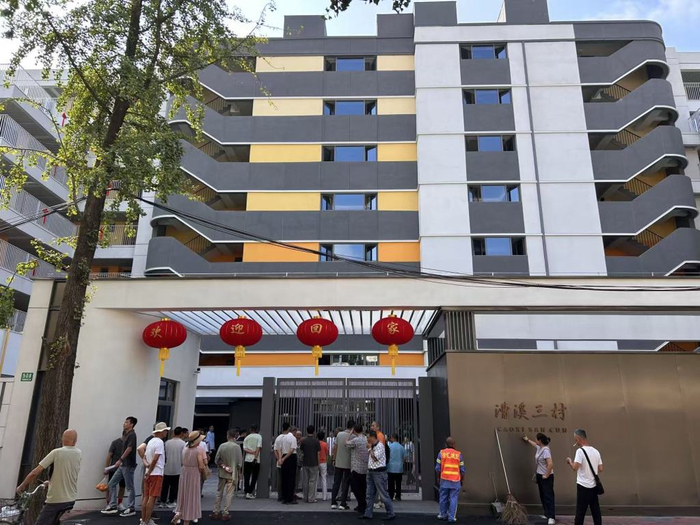 2025年9月，改造后的漕溪三村。澎湃新闻记者 李佳蔚 图