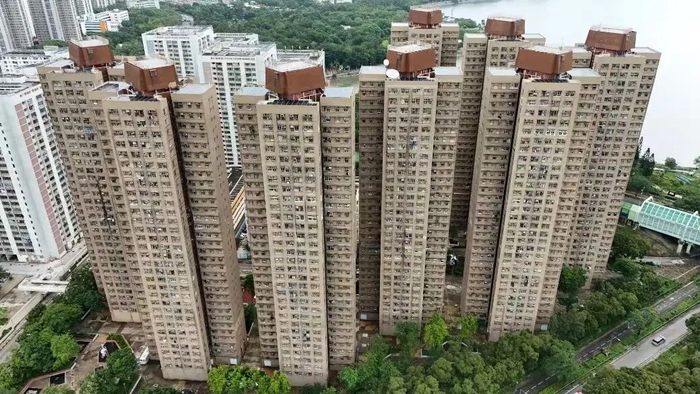 已有75人遇难！火灾前中后，香港宏福苑小区照片对比令人揪心……五级大火的五个谜团，应当被解答