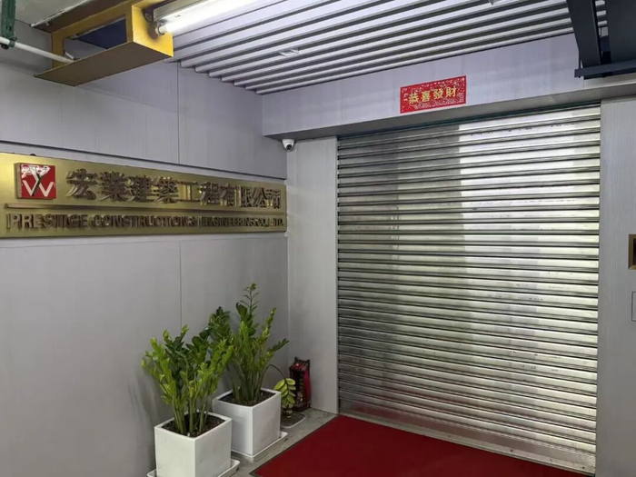 已有75人遇难！火灾前中后，香港宏福苑小区照片对比令人揪心……五级大火的五个谜团，应当被解答