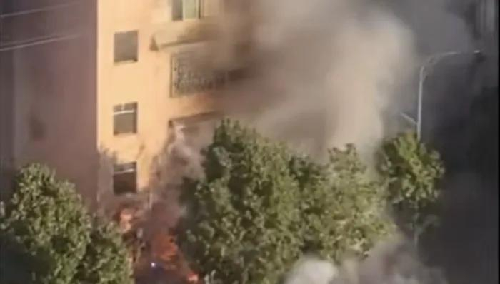 湖南郴州一烟花爆竹店店主举报公职人员，并疑似饮用“敌草快”，官方通报：全力救治，全面核查