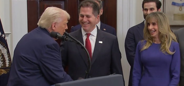 理财要从娃娃抓起？美国为新生儿推“特朗普账户”，戴尔夫妇豪捐62.5亿美元