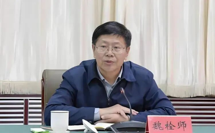 厅官带头聚餐饮酒，致1人死亡