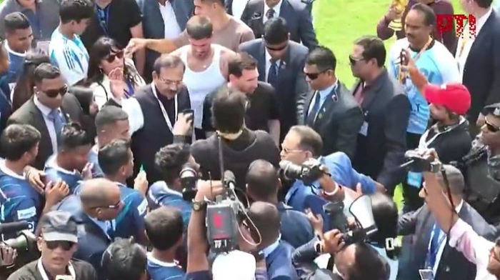 还原梅西印度行首日混乱:梅西被人群笔尖划伤,主动告知想离场