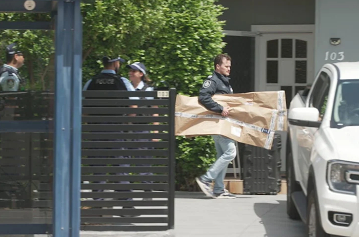 澳媒起底邦迪滩枪击案嫌犯父子:两人曾前往菲律宾待了一个月,警方正调查此行动机