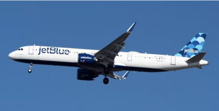 捷蓝航空航班在委附近海域险些与美军加油机相撞