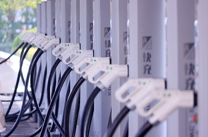 中央财办:扩大内需是明年排在首位的重点任务