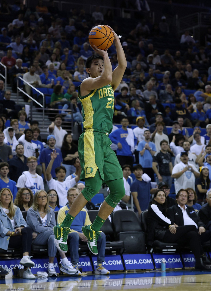赛季至今命中率22.2%!NCAA:林葳5中1拿到3分2助攻 俄勒冈迎大胜