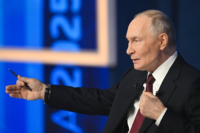 普京：西方“通过乌克兰的手”同俄作战