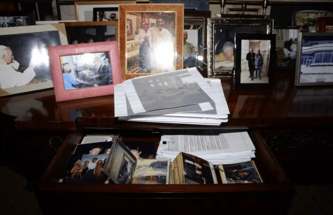 美国司法部公布爱泼斯坦案文件：克林顿成重点，几乎没提特朗普