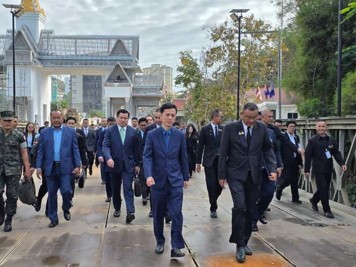 柬泰双方继续在边境举行会议 磋商停火事宜