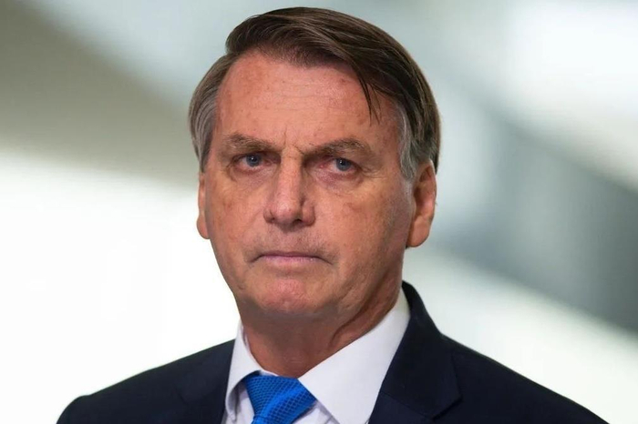 巴西前总统博索纳罗离开监狱入院接受手术