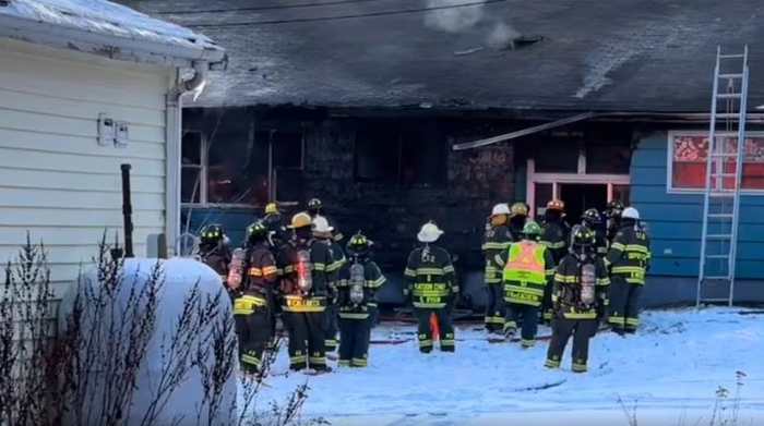 加拿大一公寓楼发生火灾 已致2死3伤