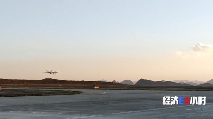 万亿赛道加速起飞 低空经济解锁空中“新玩法”