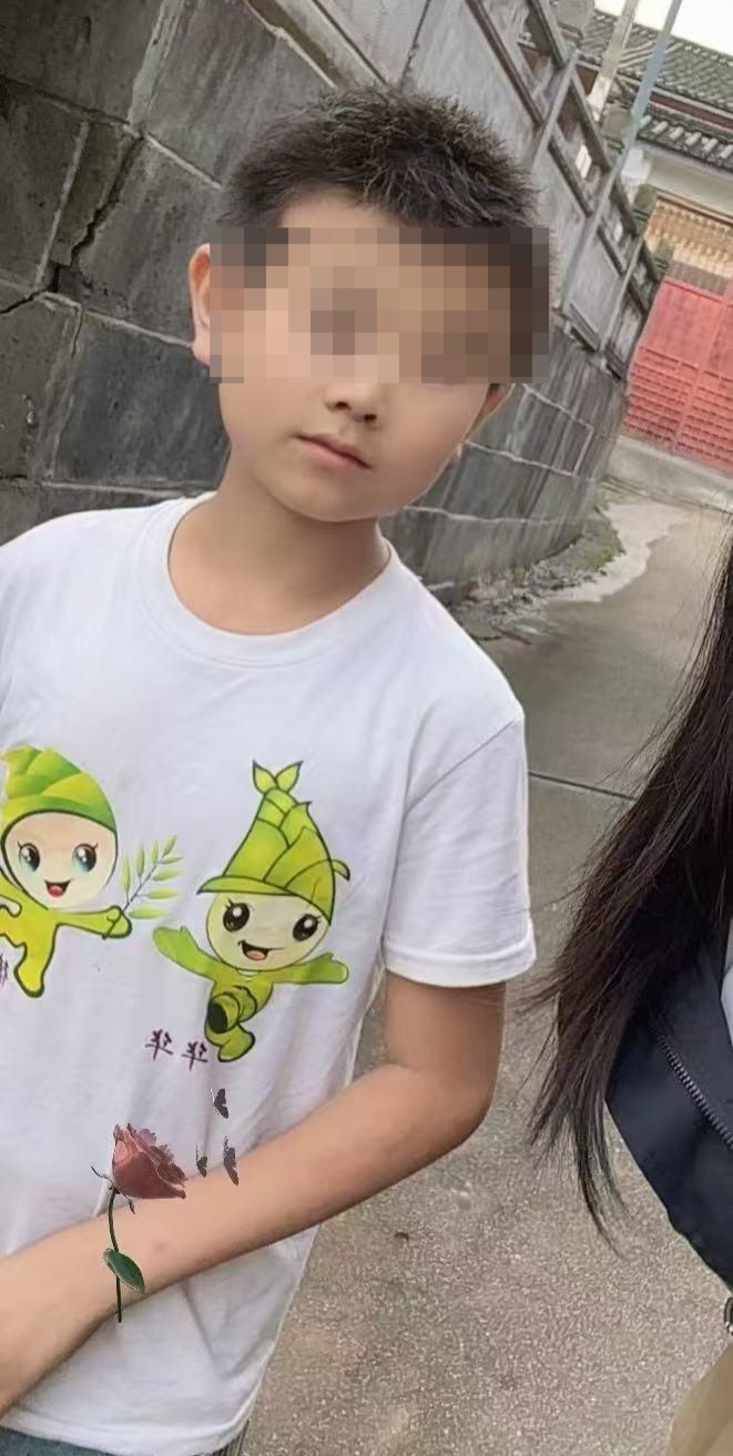 邀约偷铁皮遭拒绝，云南一61岁老妇杀害13岁男孩，一审获死刑