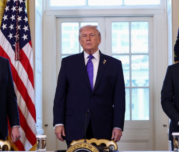 特朗普：美扣押一艘离开委内瑞拉油轮 石油将出售