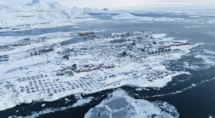 梅德韦杰夫调侃：美国再不抓紧，格陵兰就要入俄了