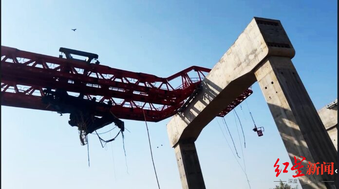 泰国高铁施工起重机砸中行驶火车，致22死70伤！该路段工程进度已达99.45%