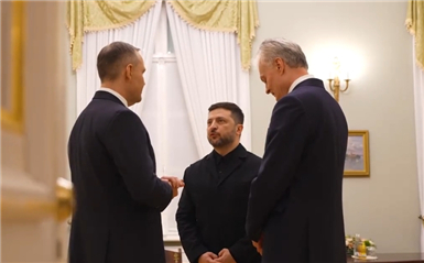 乌克兰总统与立陶宛及波兰总统会晤 讨论防空合作等议题