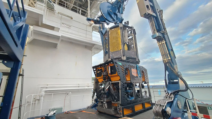 靠在海底挖泥，日本就能摆脱对中国的稀土依赖？